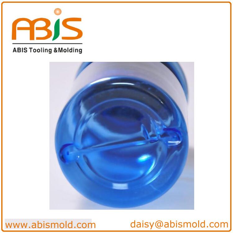 أزرق زجاجة ماء blue water bottle.jpg